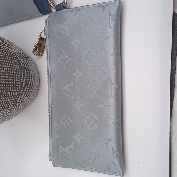 Louis Vuitton Ltd. Ed. monogram Alpha Satellite Canvas Pouch & Card C - Picture 8 of 15